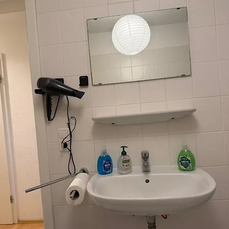 Gemütliches Zimmer İdeal Für Kurze Aufenthalte